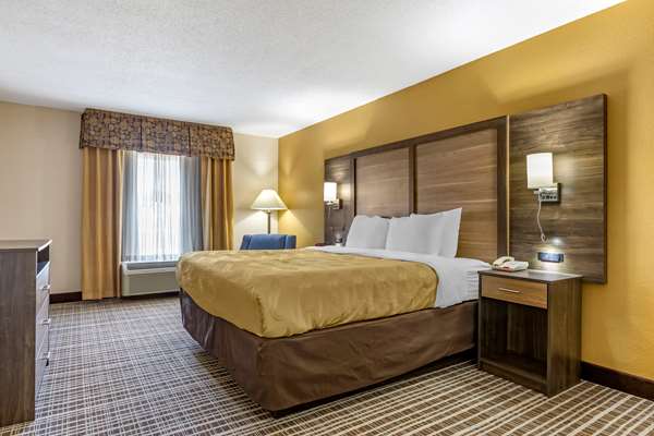Suite - Quality Inn & Suites Airport Greensboro - I-40, Exit 210