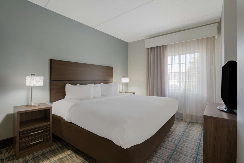 MAINSTAY SUITES WILMINGTON - UNIVER-guestroom-Guest Room,On-Site.jpg