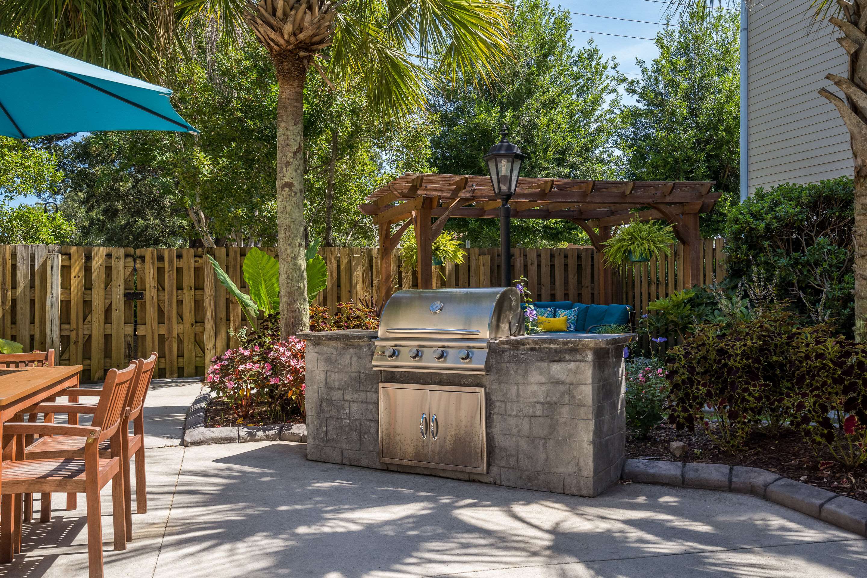 Barbecue area | Mainstay Suites Wilmington
