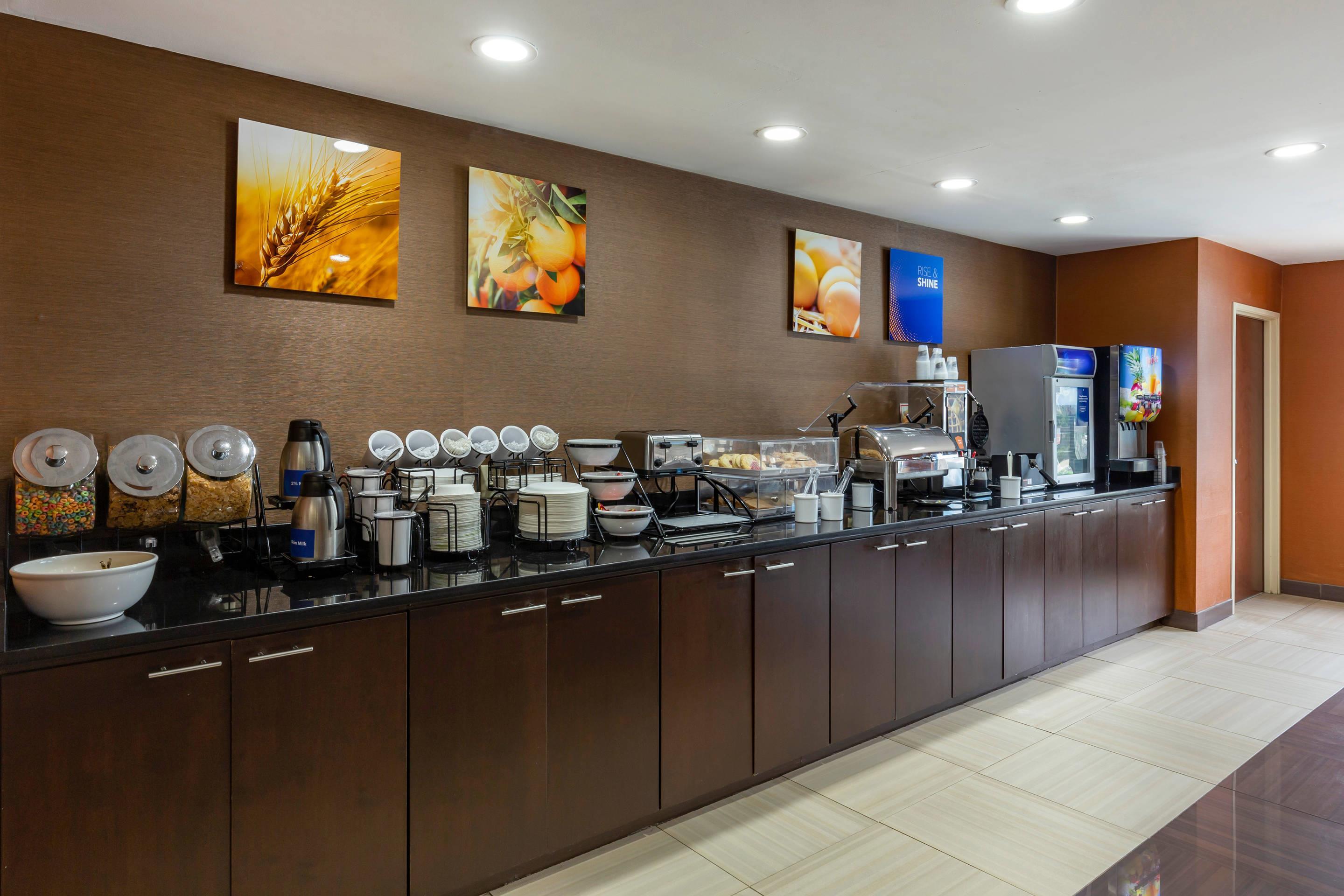Breakfast counter | Comfort Inn Garner Clayton I-40