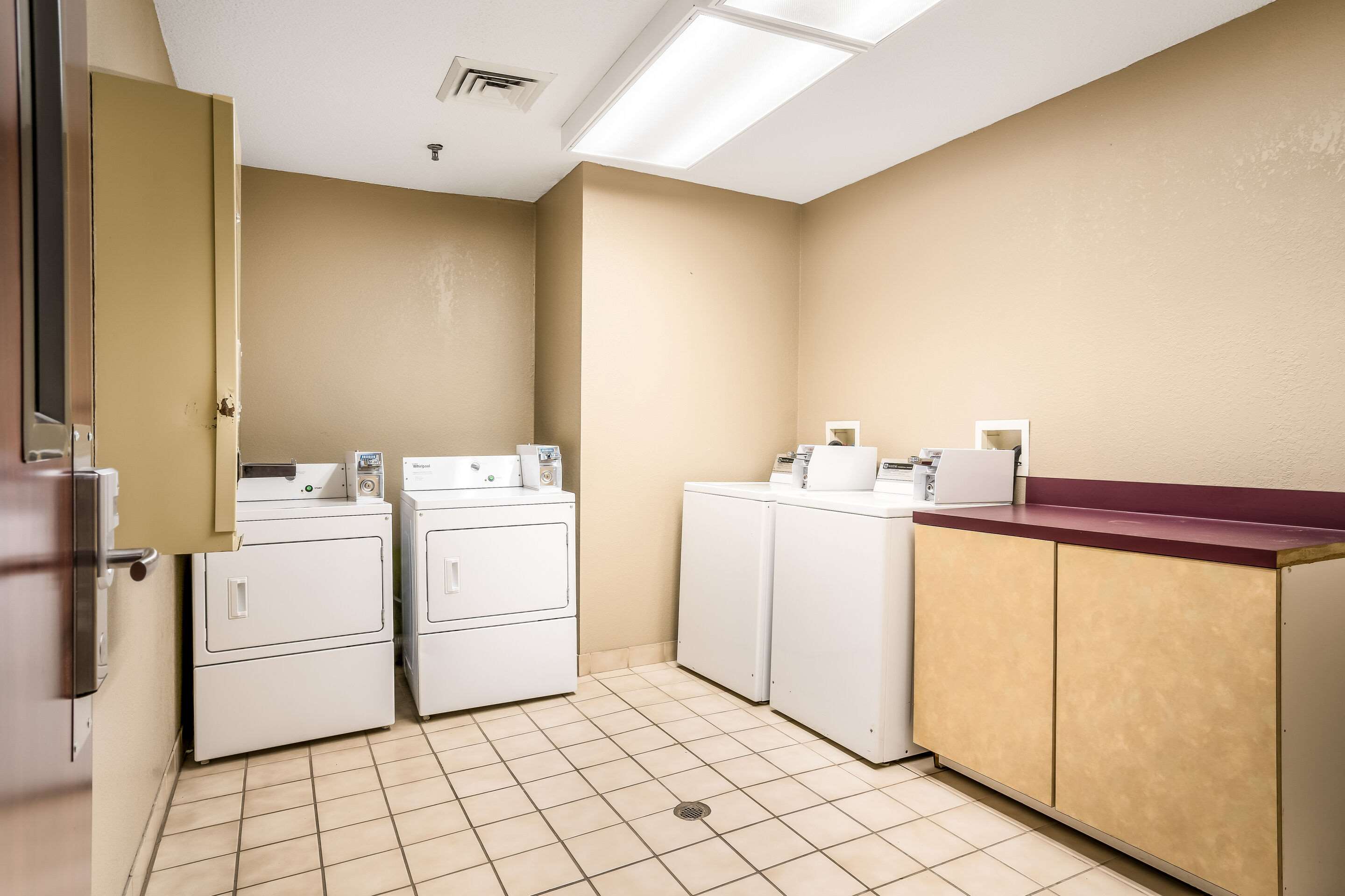 Guest laundry facilities | Sleep Inn & Suites Jacksonville near Camp Lejeune