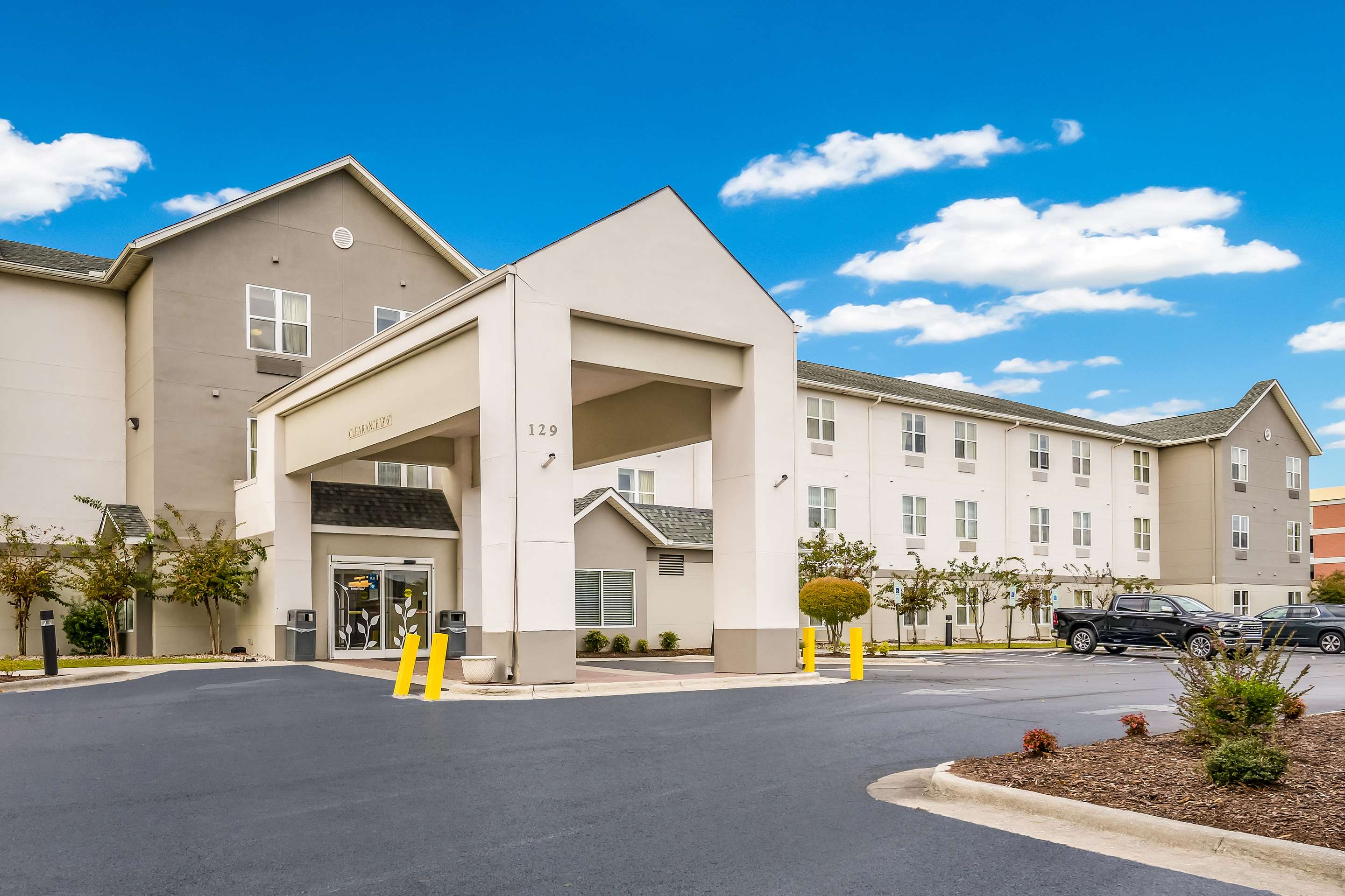 Hotel Entrance | Sleep Inn & Suites Jacksonville near Camp Lejeune