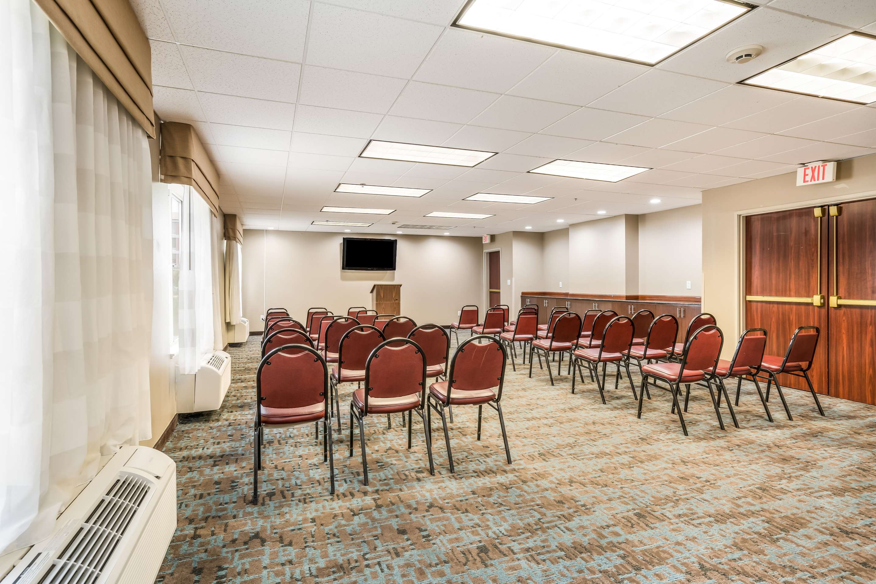 Meeting room | Sleep Inn & Suites Jacksonville near Camp Lejeune