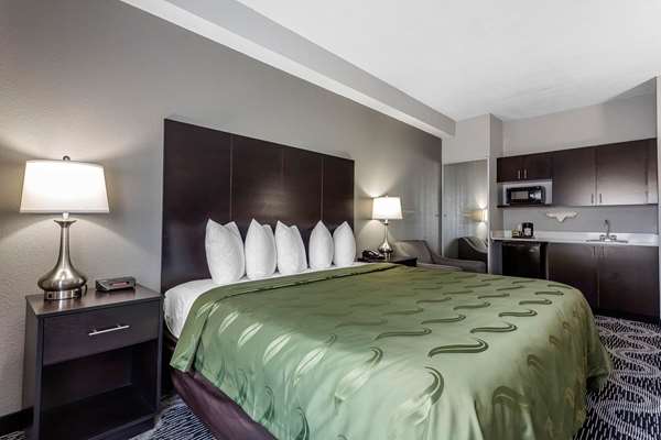  - Quality Inn & Suites Pineville - I-485, Exit 64