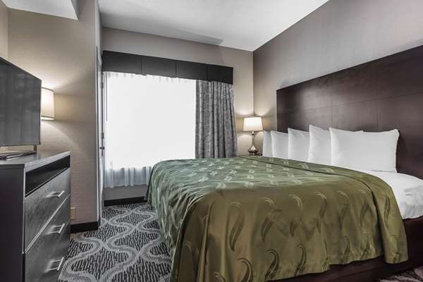  - Quality Inn & Suites Pineville - I-485, Exit 64