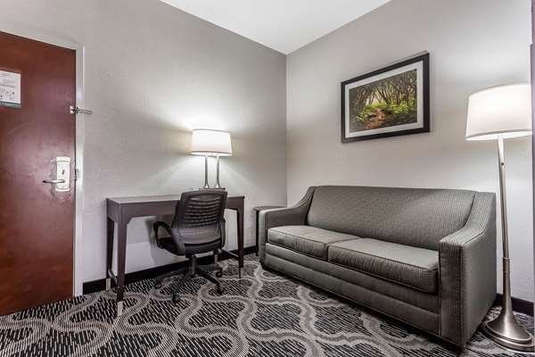  - Quality Inn & Suites Pineville - I-485, Exit 64