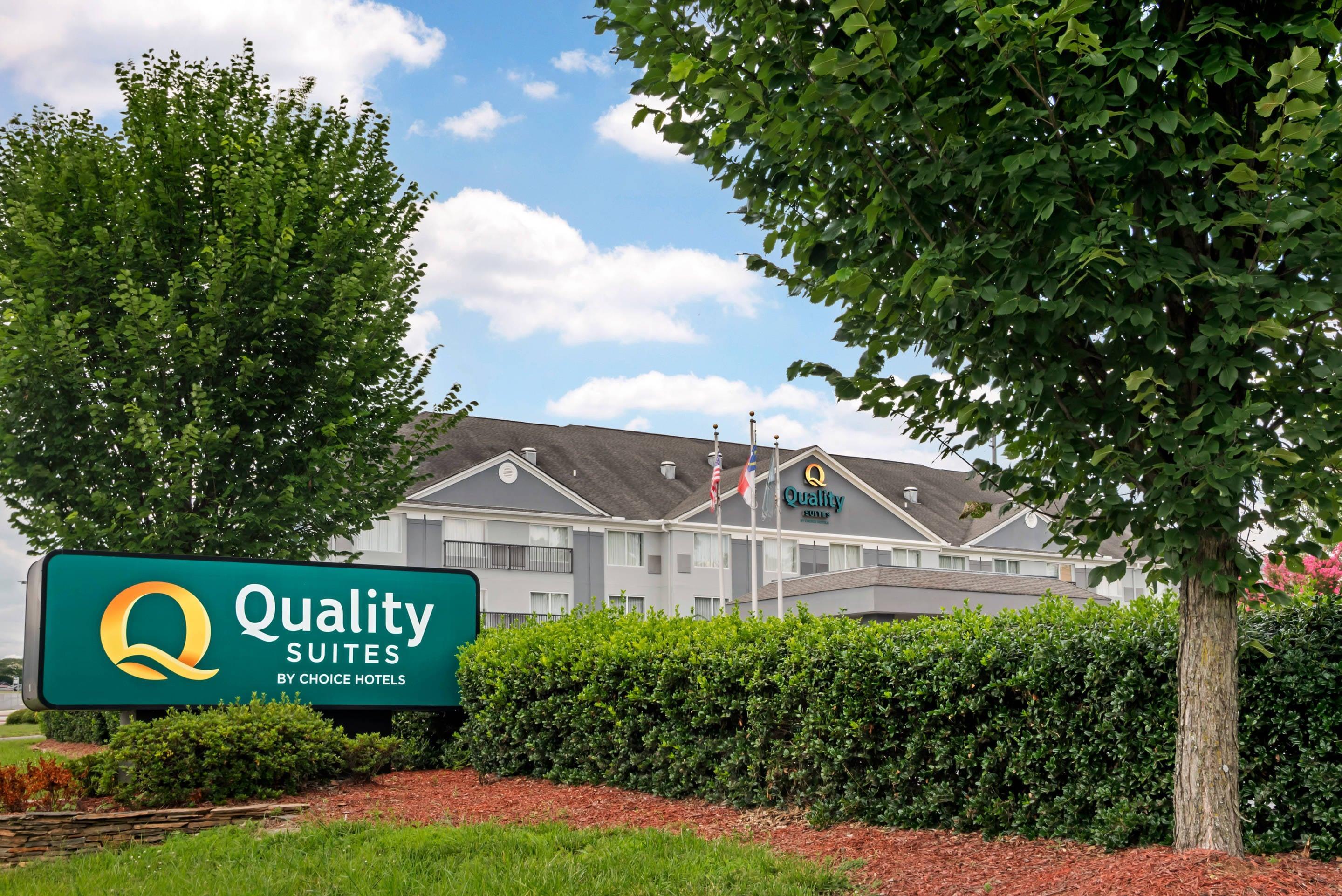 Hotel exterior | Quality Suites Pineville - Charlotte