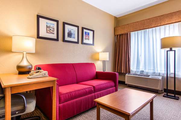  - Comfort Suites Wilmington