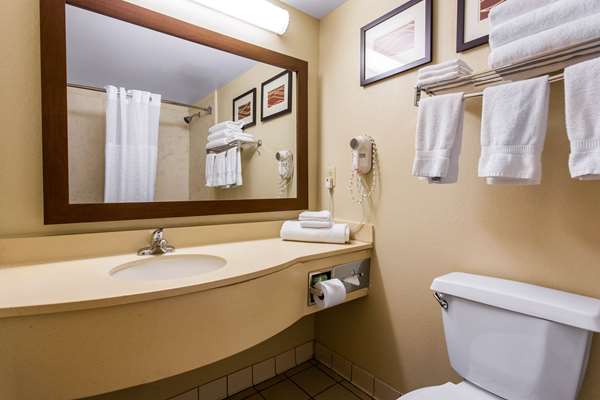  - Comfort Suites Wilmington