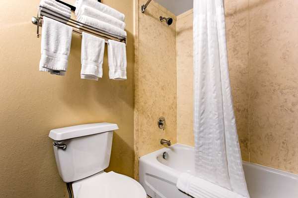  - Comfort Suites Wilmington