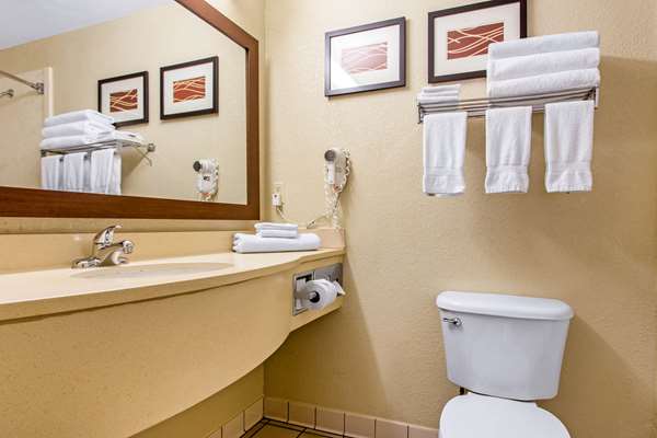  - Comfort Suites Wilmington