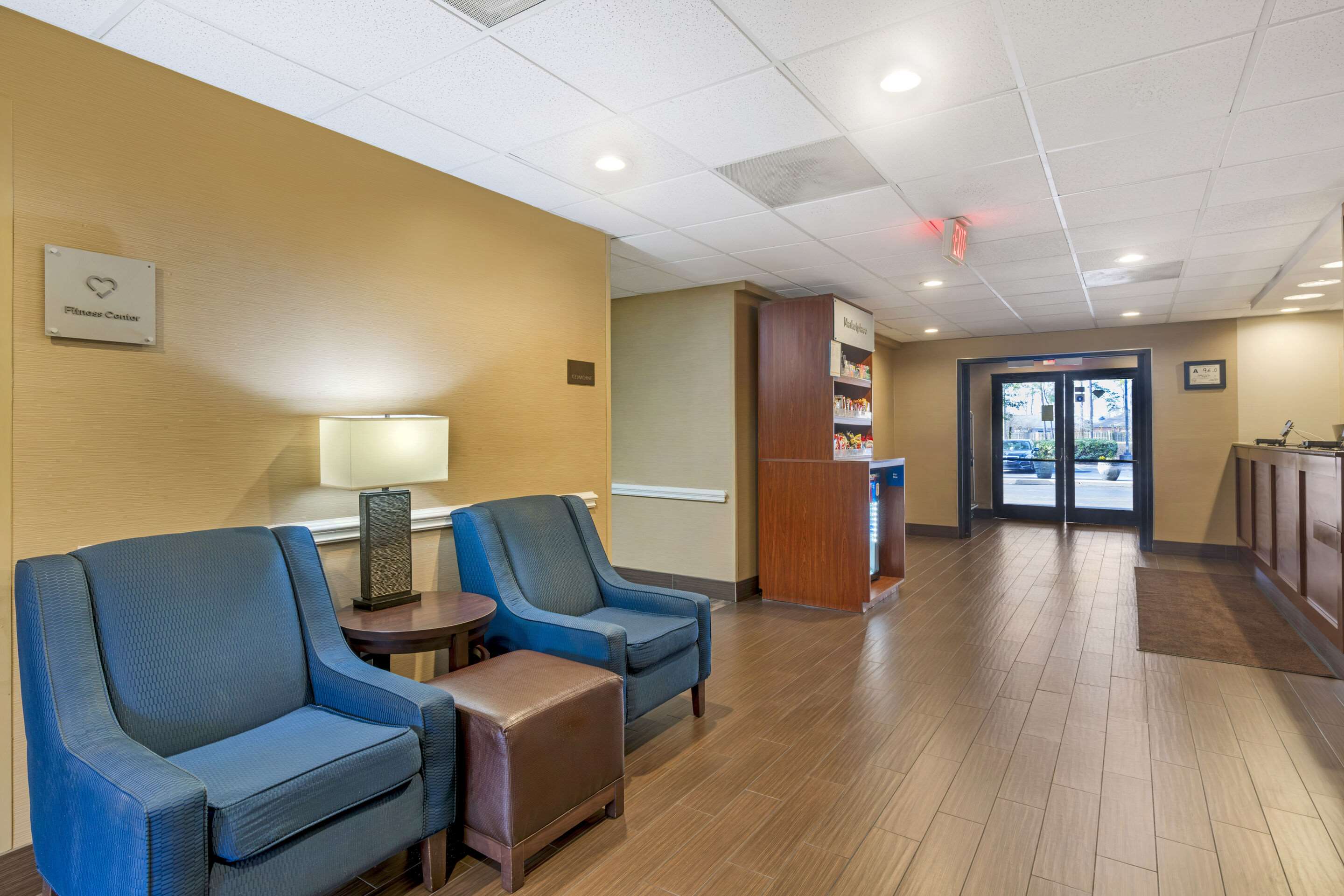Lobby with sitting area | Comfort Suites Wilmington near Downtown