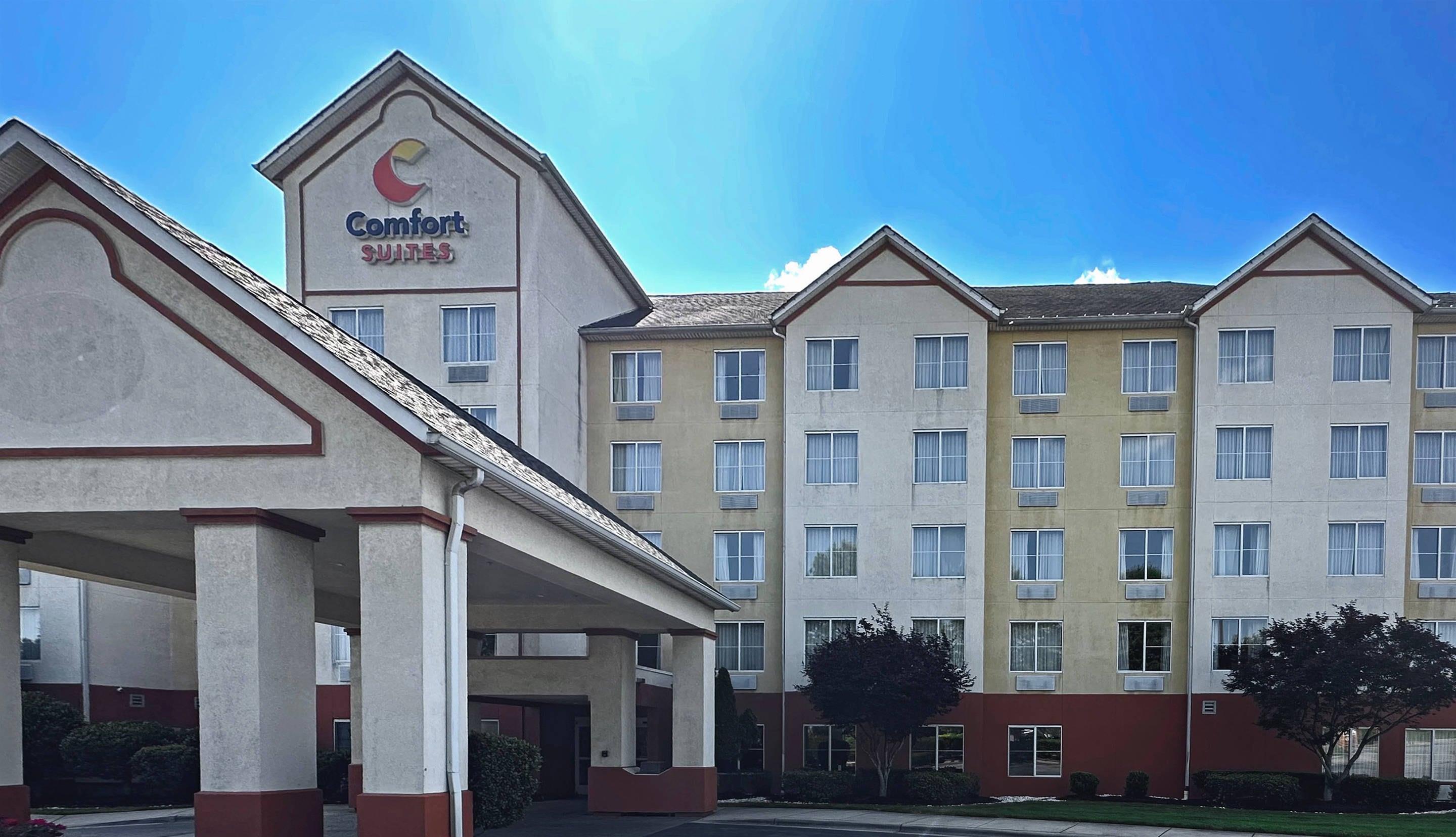 Hotel Entrance | Comfort Suites Concord Mills