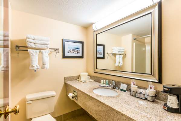 - Quality Inn Huntersville - I-77, Exit 25