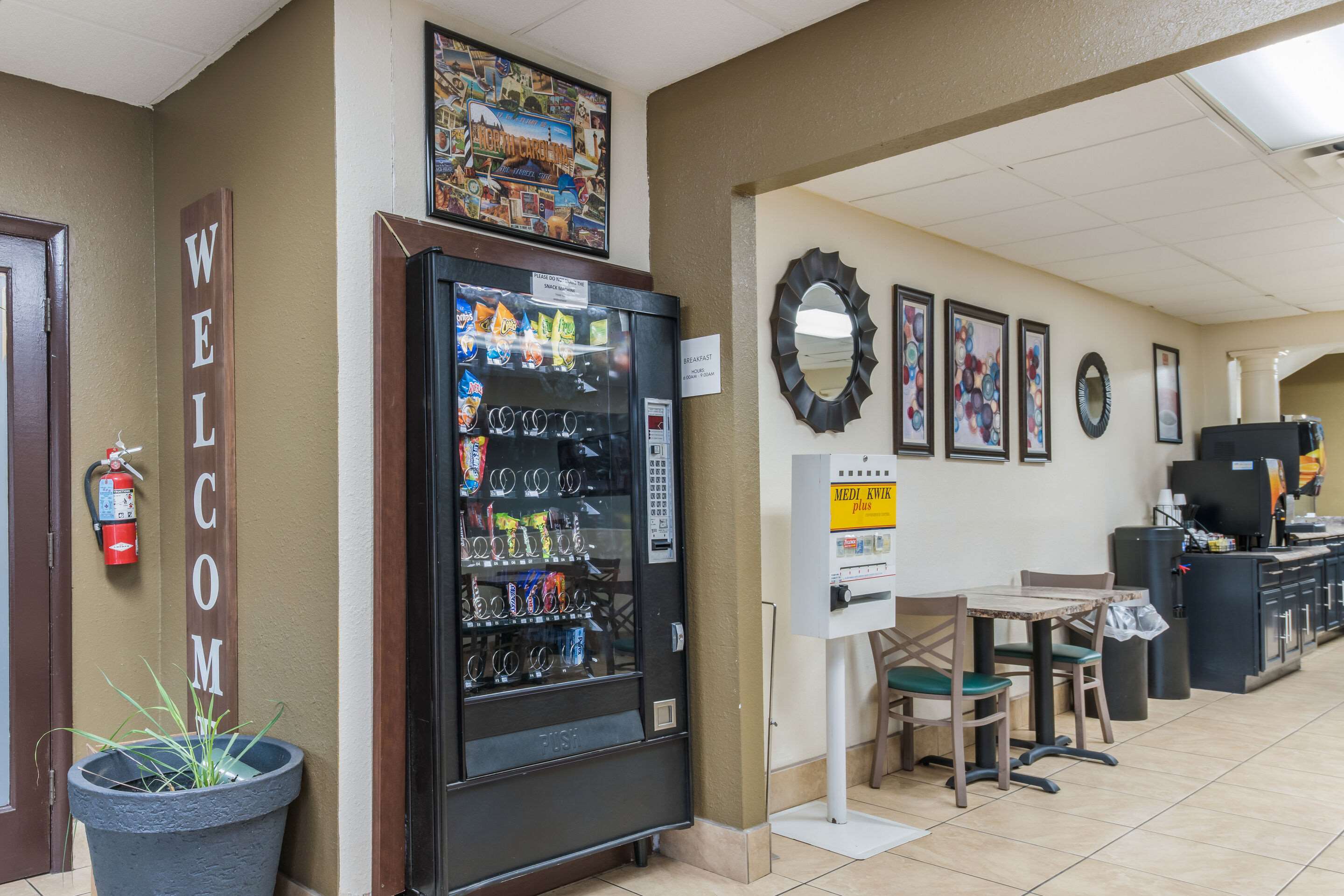 Lobby | Econo Lodge Salisbury