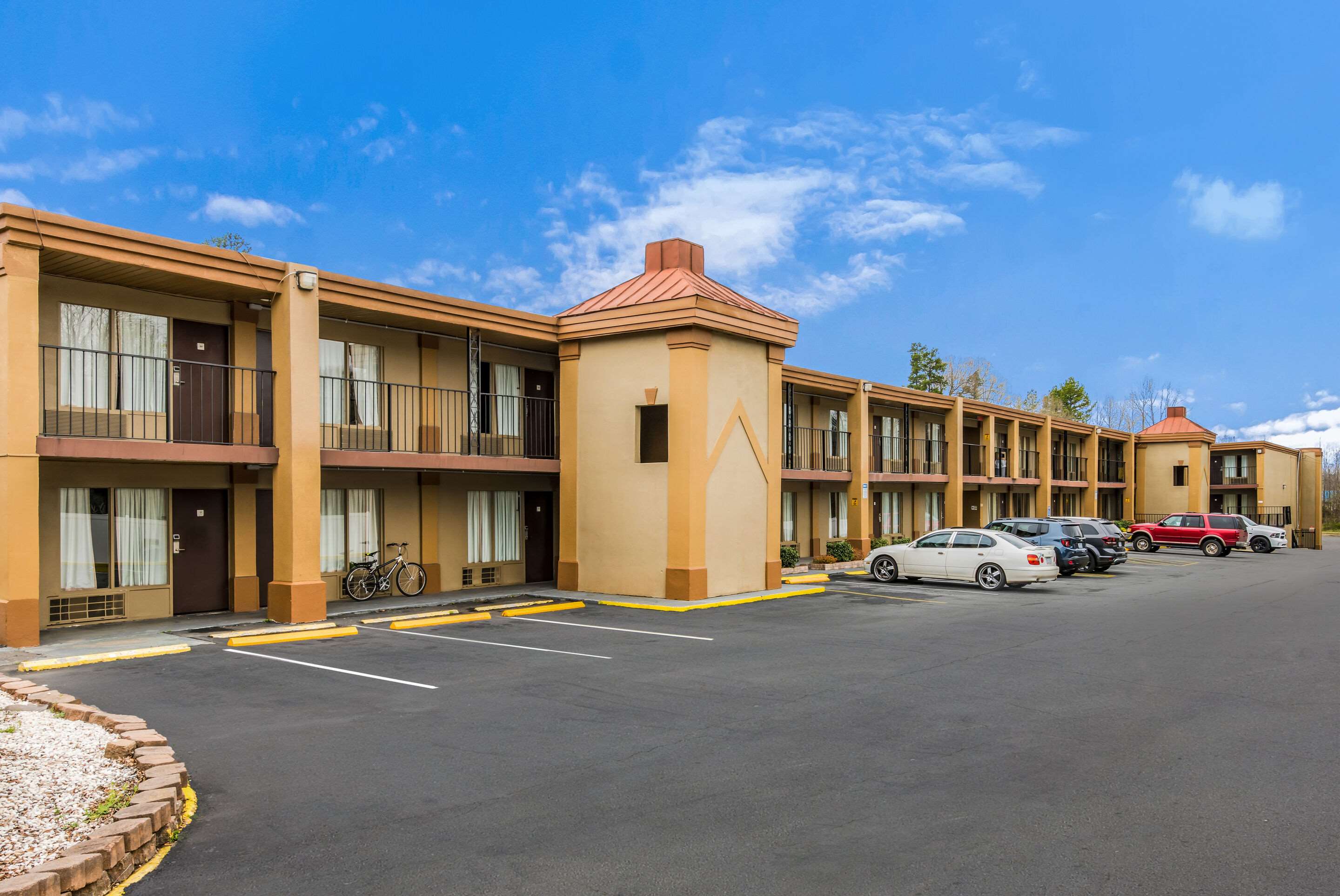 Hotel exterior | Econo Lodge Salisbury