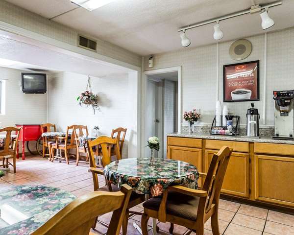 Amenities - Econo Lodge East Matthews