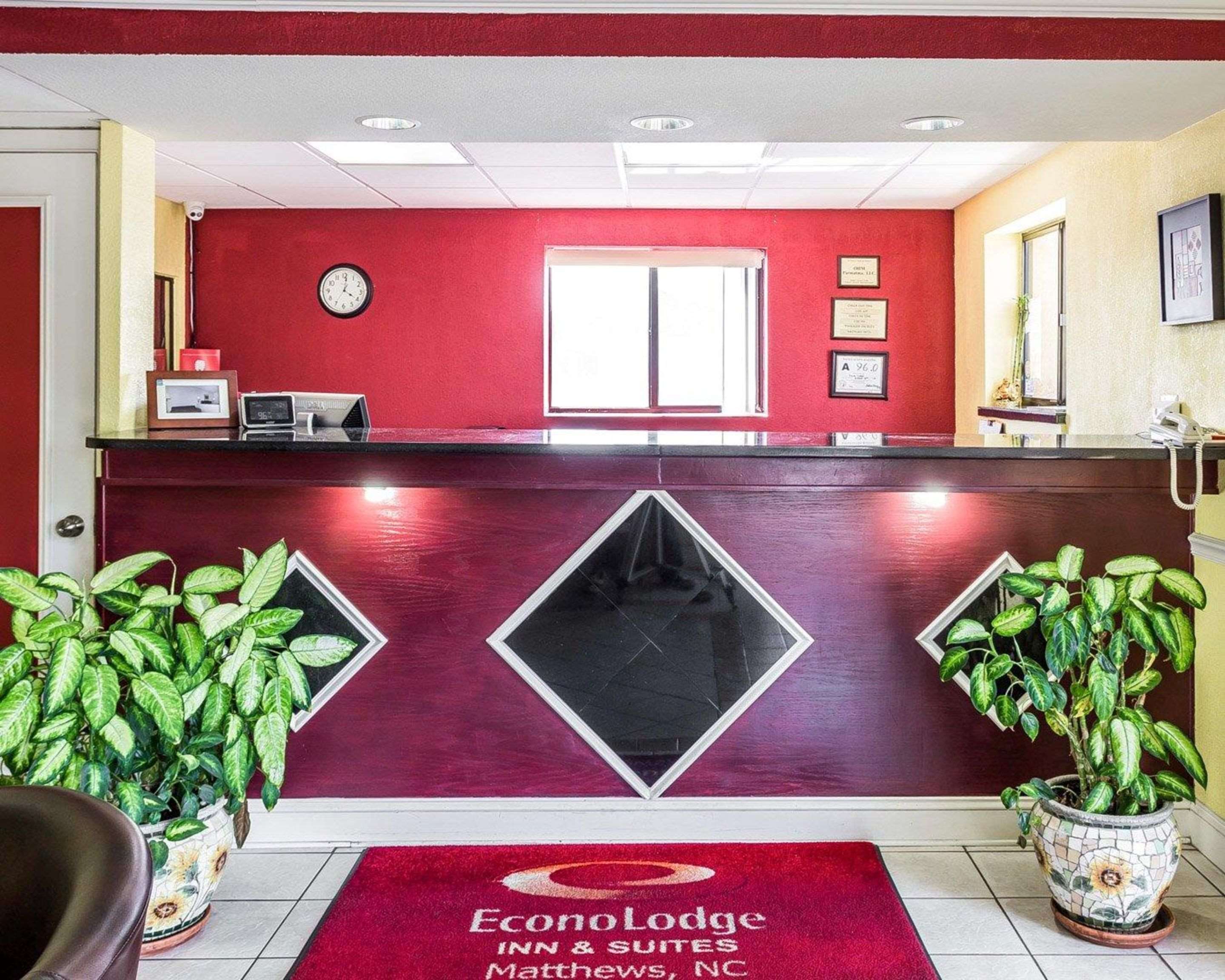 Front desk with friendly staff | Econo Lodge Inn & Suites Matthews - Charlotte