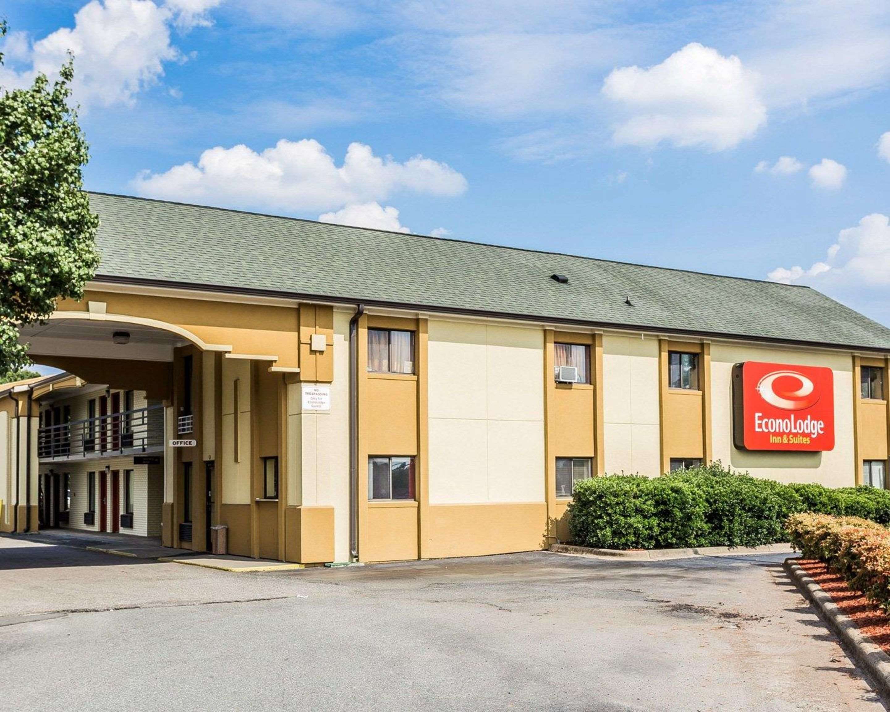 Hotel exterior | Econo Lodge Inn & Suites Matthews - Charlotte