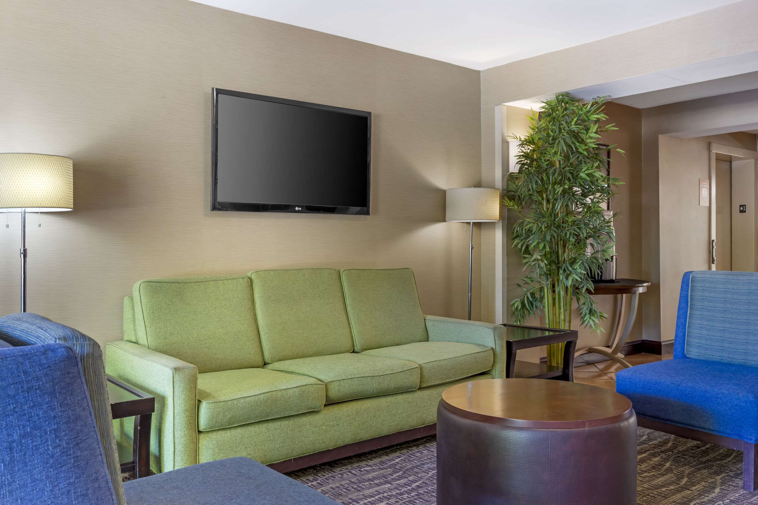Hotel lobby | Quality Inn Raleigh Downtown