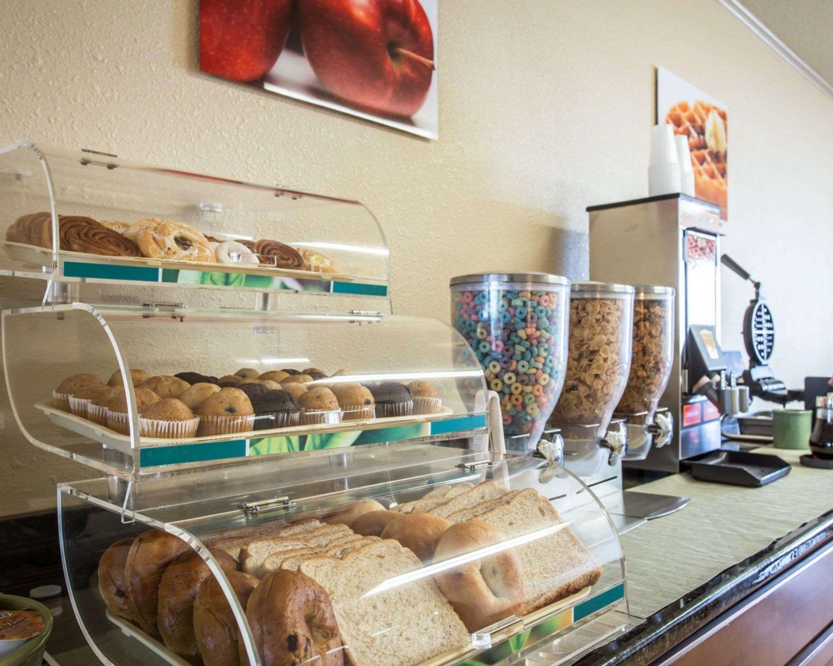 Hot and cold breakfast buffet | Quality Inn & Suites Monroe