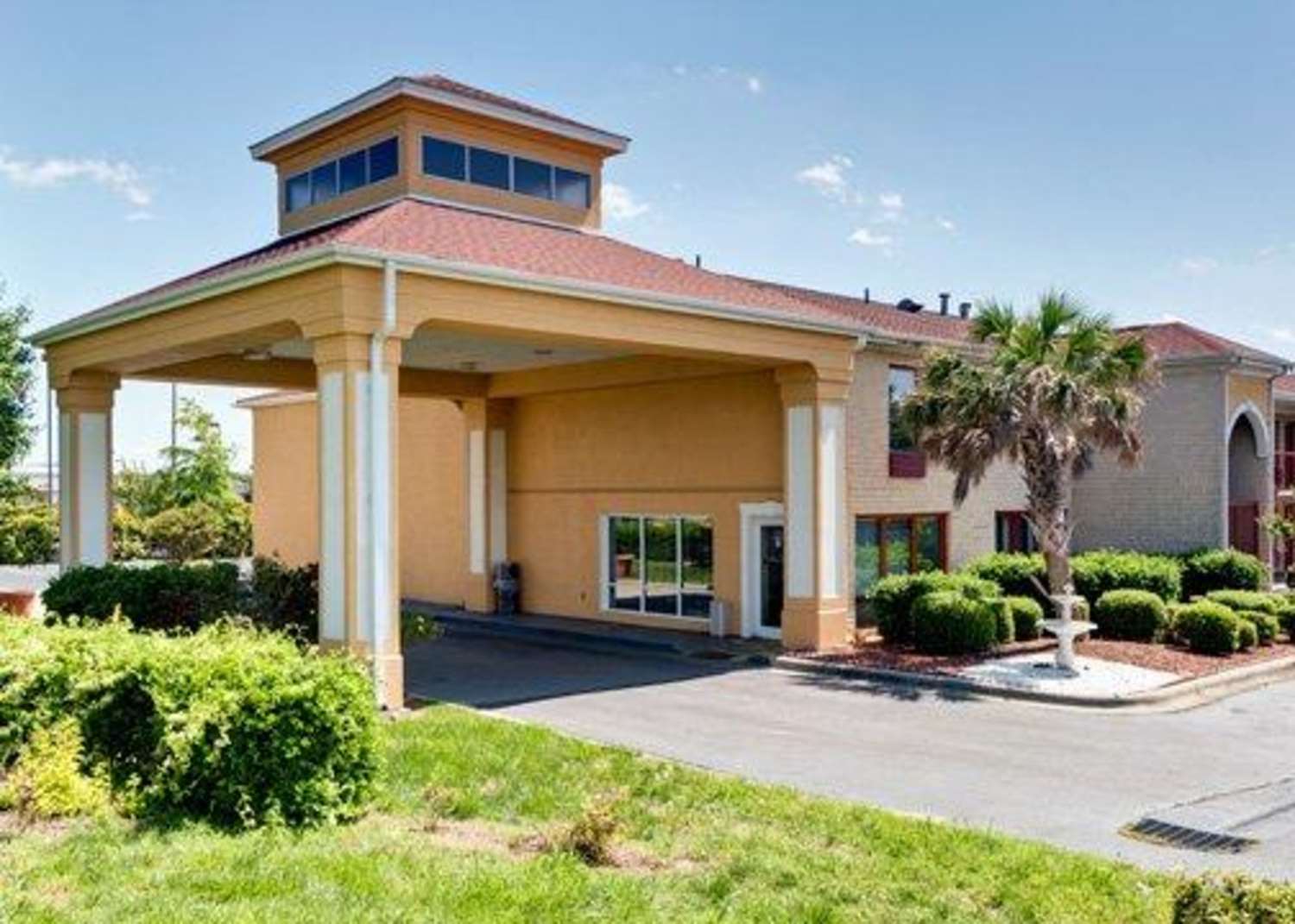 Quality Inn & Suites Monroe, NC See Discounts