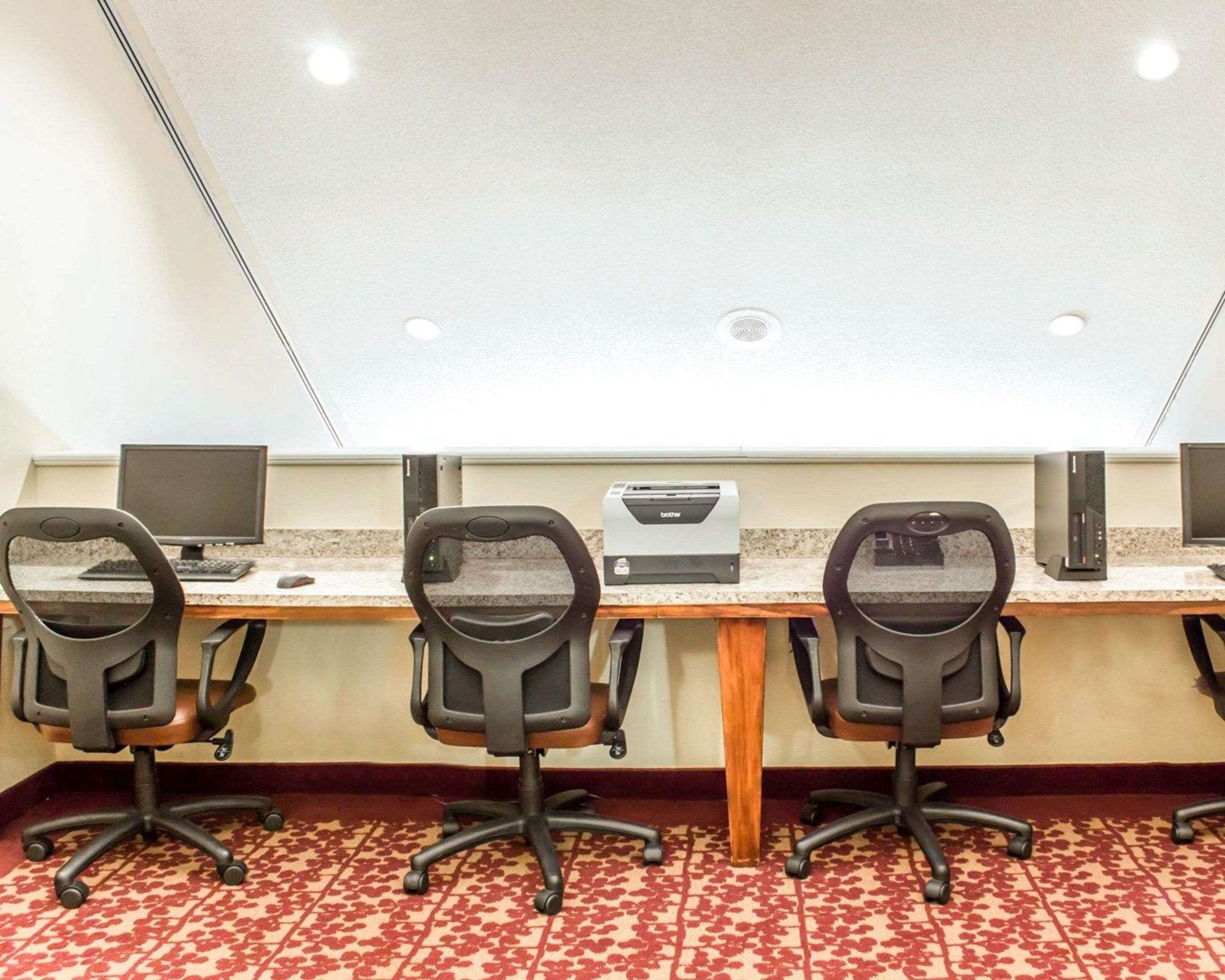Business center with free wireless Internet access | Comfort Inn Near Fort Bragg