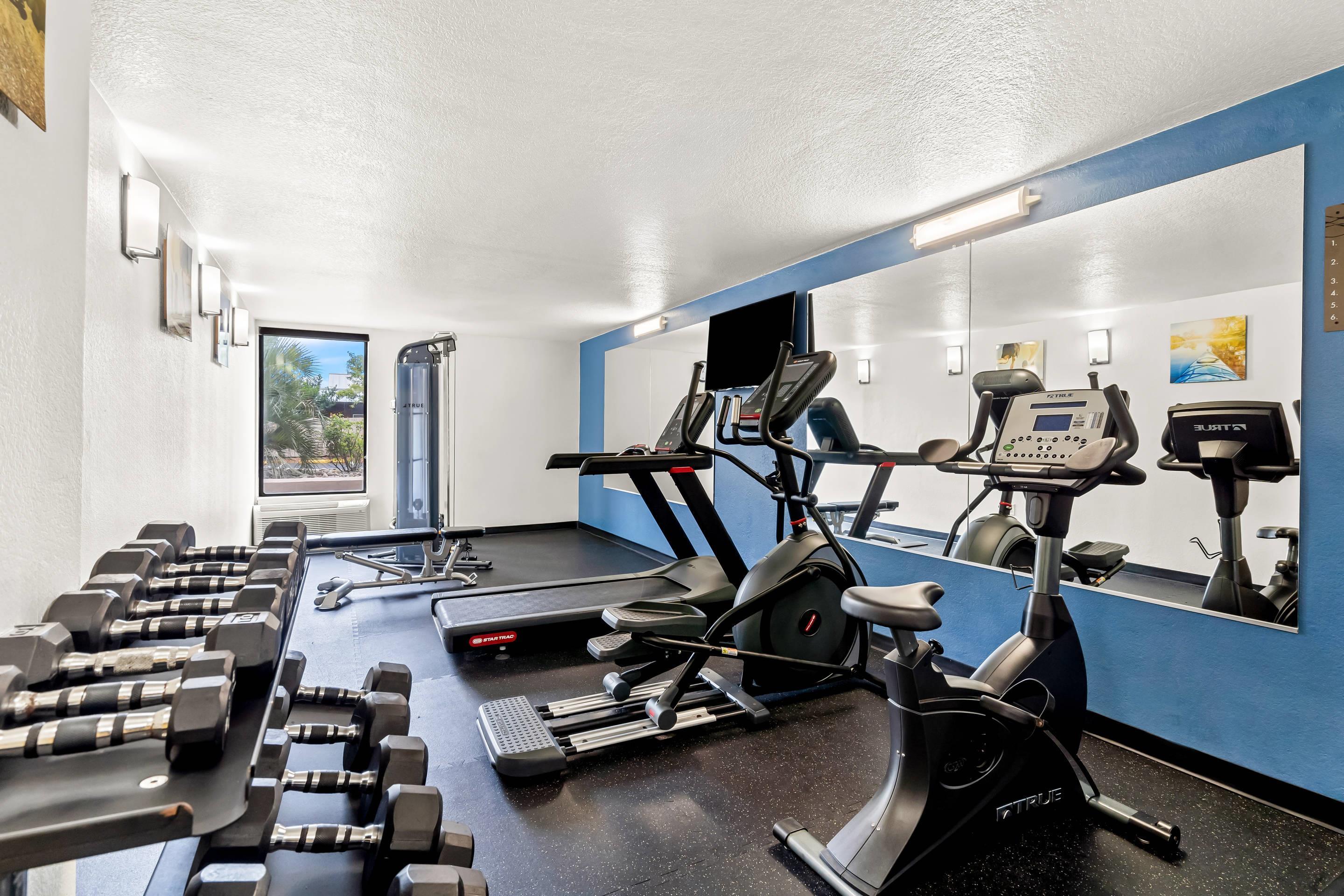 Fitness center | Comfort Inn University