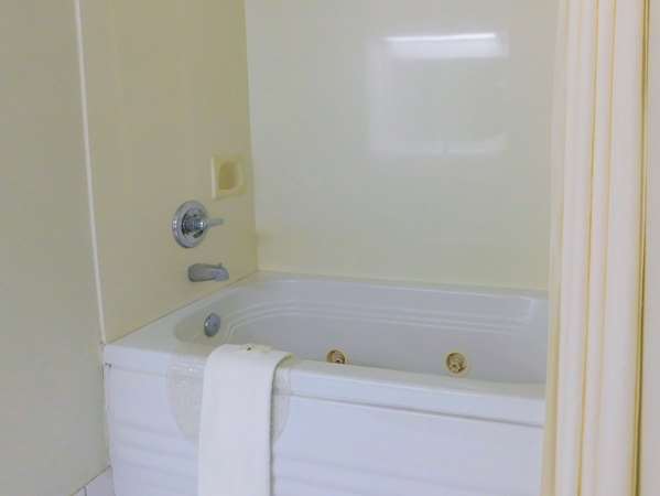 Suite - Quality Inn & Suites Thomasville - I-85, Exit 103