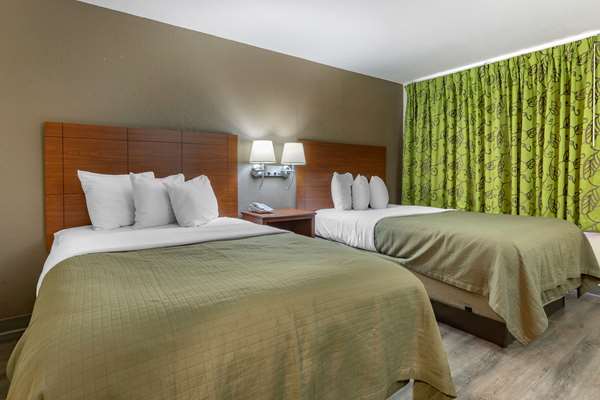  - Econo Lodge Cherokee