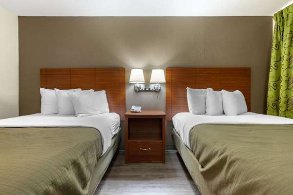  - Econo Lodge Cherokee