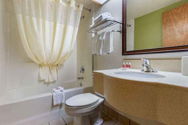  - Econo Lodge Cherokee