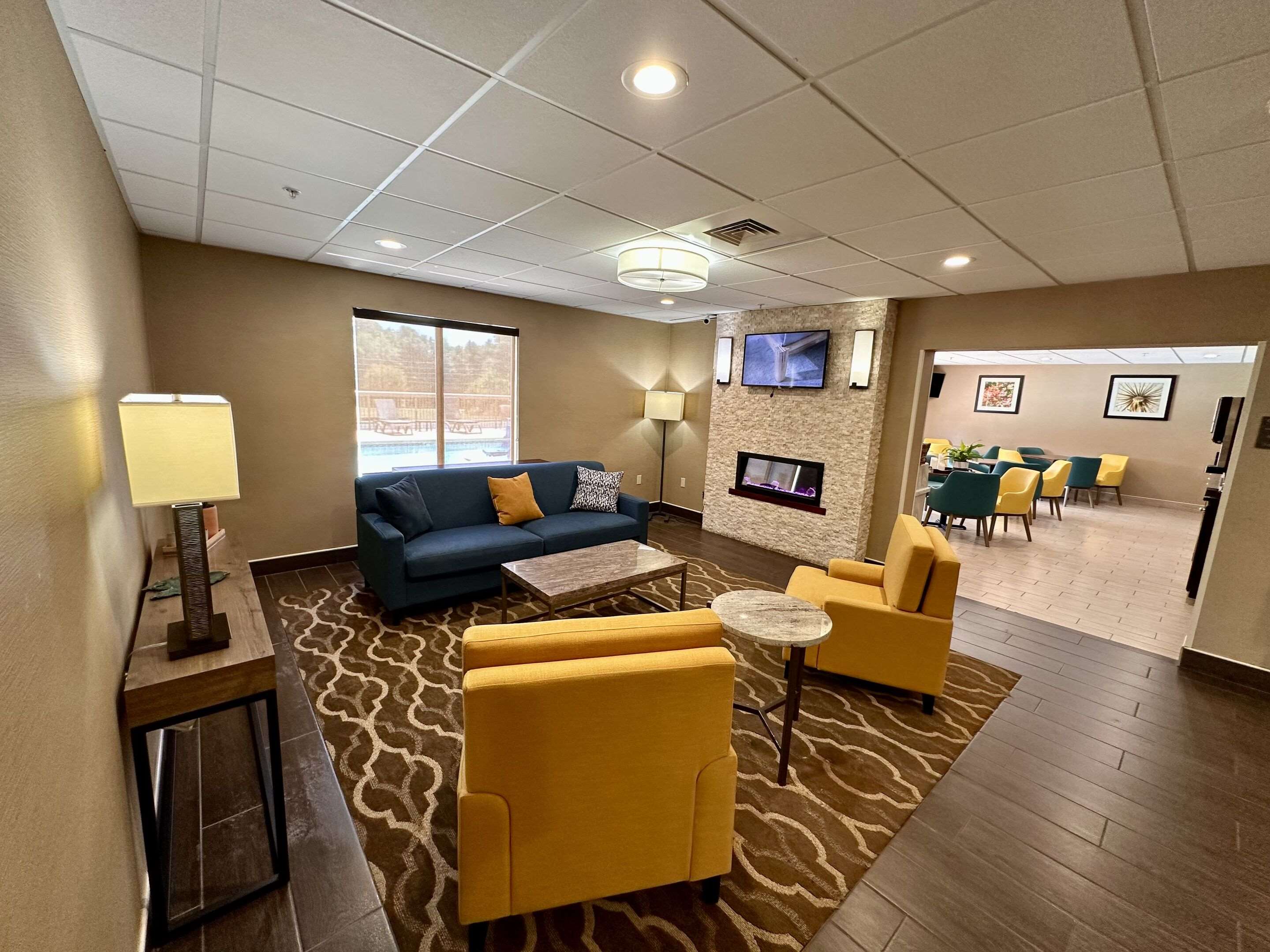 Hotel lobby | Comfort Inn & Suites Mocksville I-40