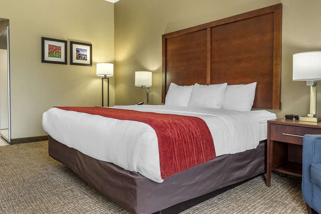COMFORT INN AND SUITES MOCKSVILLE I-guestroom-Guest Room,On-Site.jpg
