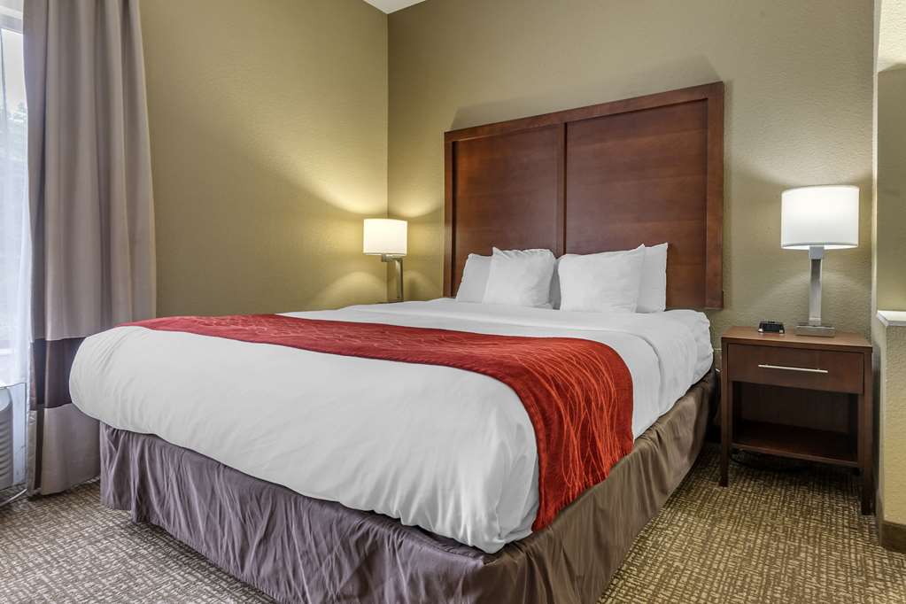 COMFORT INN AND SUITES MOCKSVILLE I-guestroom-Guest Room,Suite,On-Site.jpg