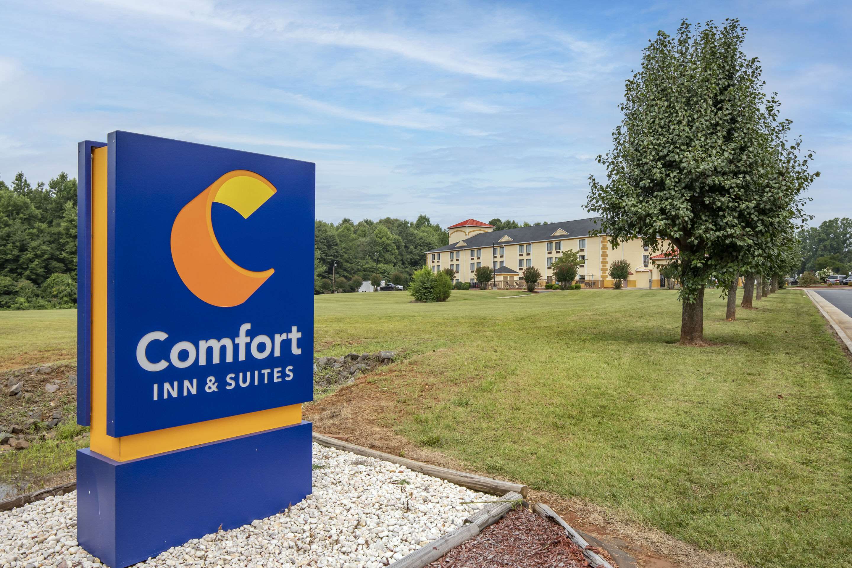 Hotel exterior | Comfort Inn & Suites Mocksville I-40