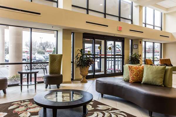  - Clarion Hotel Airport & Conference Center Charlotte - I-77, Exit 6A