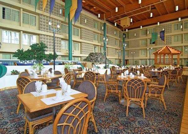 Restaurant - Clarion Hotel Airport & Conference Center Charlotte - I-77, Exit 6A
