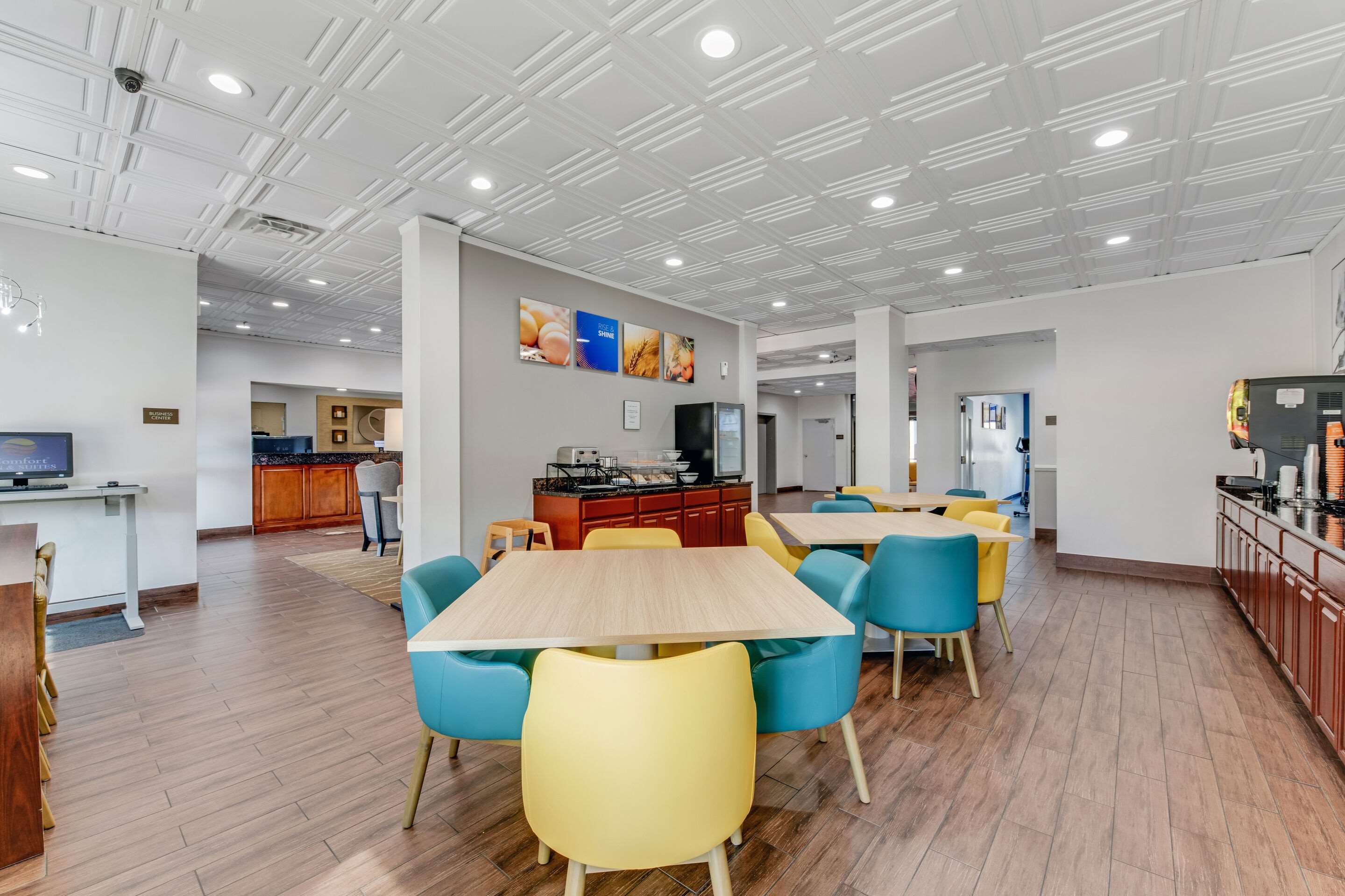 Breakfast area