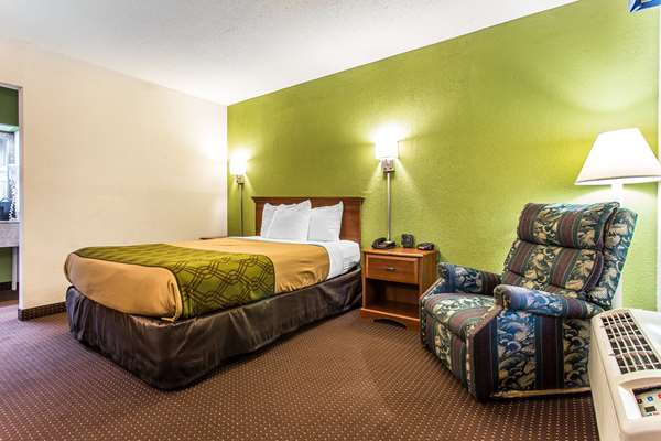  - Econo Lodge Elizabeth City