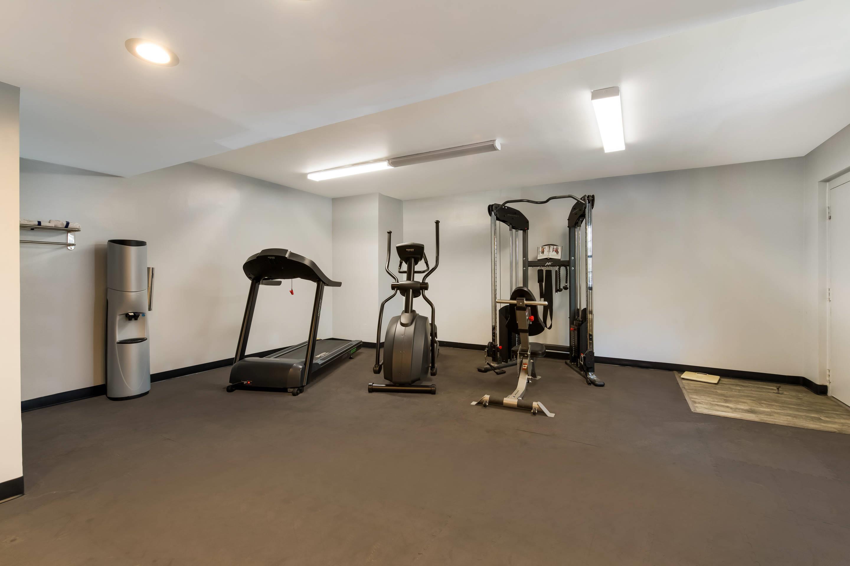 Exercise room | Quality Inn & Suites Airport