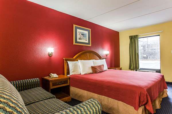  - Rodeway Inn I-85 Charlotte - I-85, Exit 36