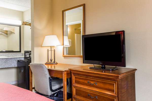  - Rodeway Inn I-85 Charlotte - I-85, Exit 36