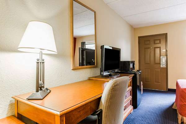  - Rodeway Inn I-85 Charlotte - I-85, Exit 36