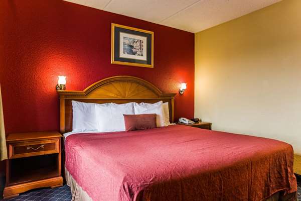  - Rodeway Inn I-85 Charlotte - I-85, Exit 36
