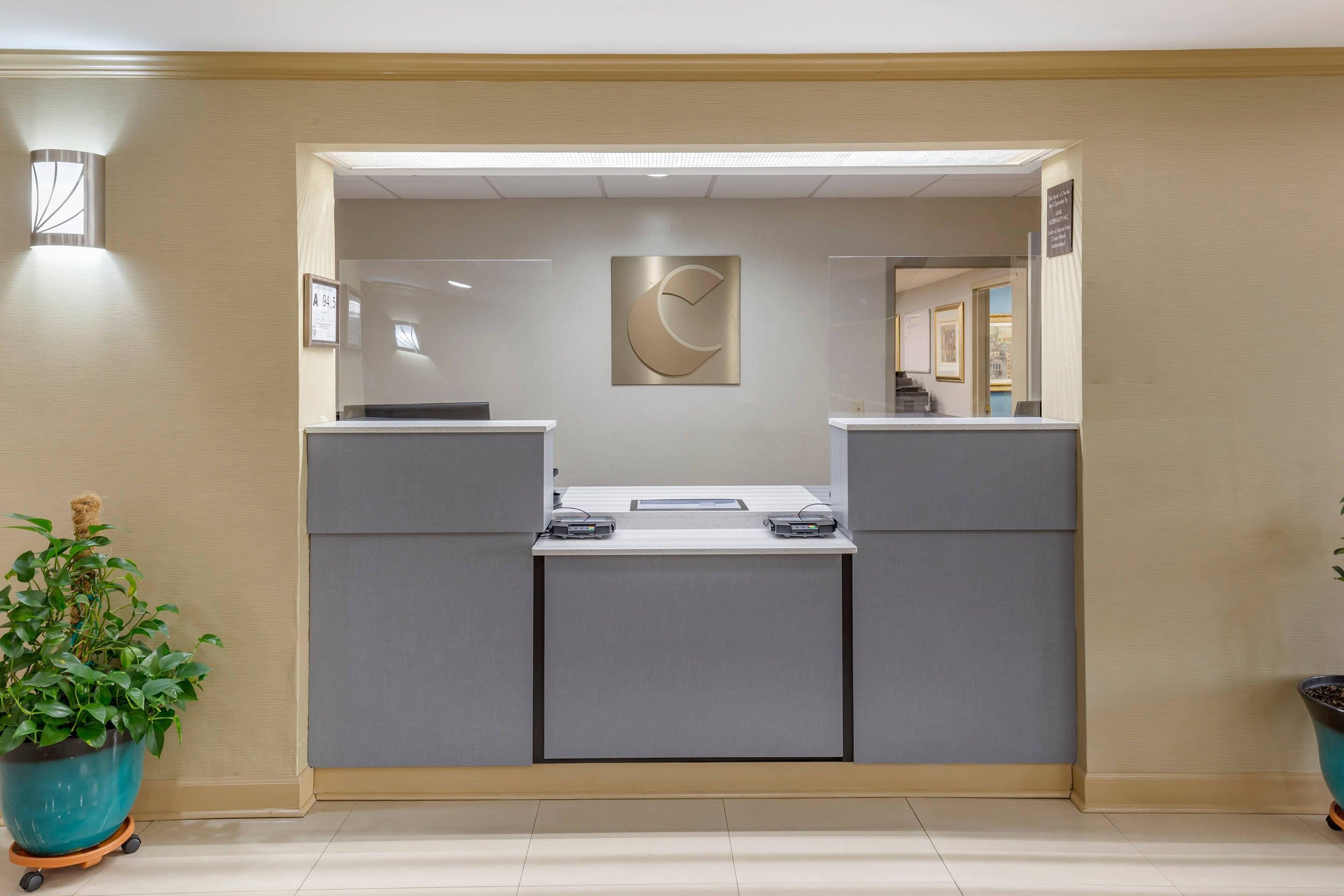 Front desk | Comfort Inn Greensboro - Kernersville