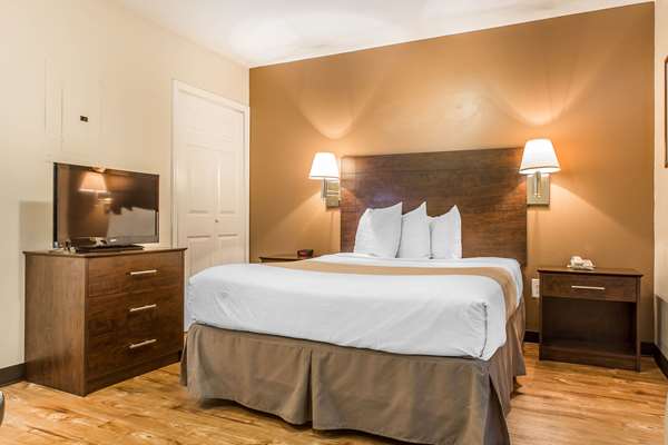  - Suburban Studios Charlotte