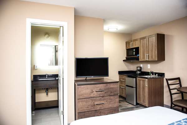  - Suburban Studios Southeast Charlotte