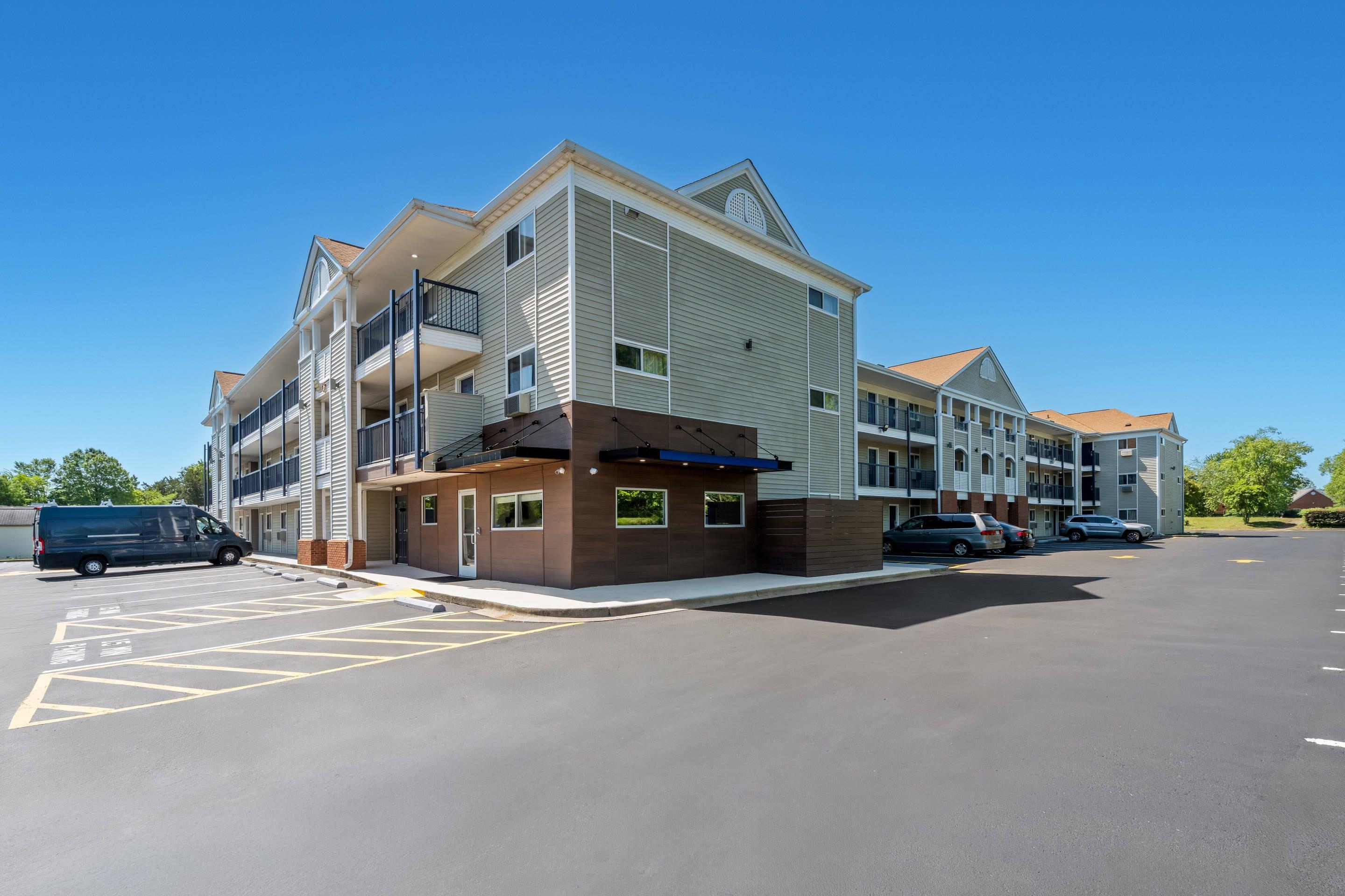 Hotel exterior | Suburban Studios Charlotte-Ballantyne