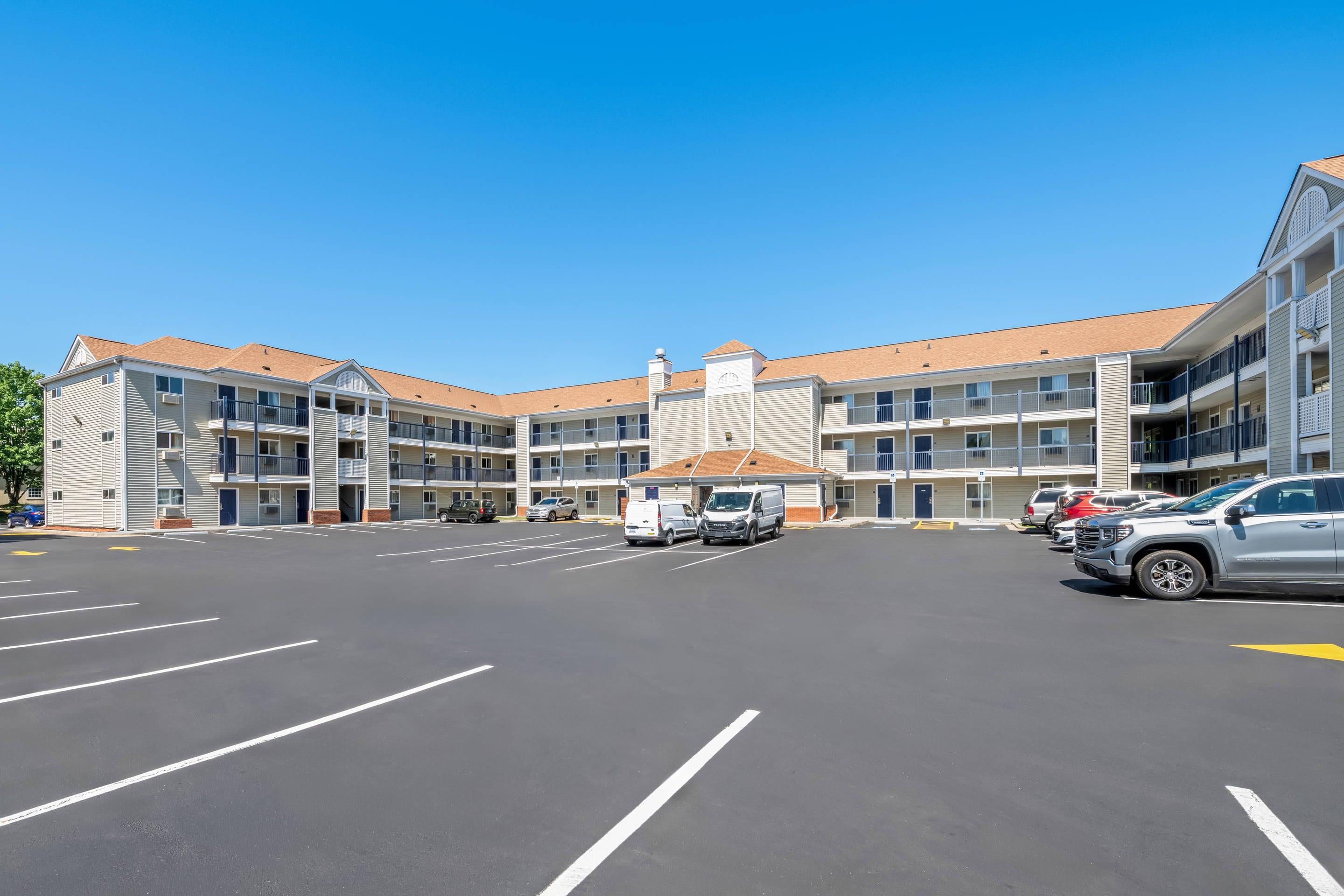 Hotel exterior | Suburban Studios Charlotte-Ballantyne